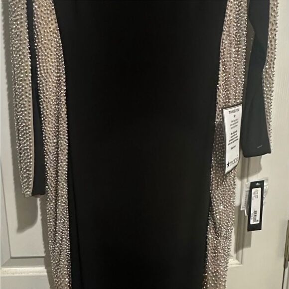 XSCAPE 4053XP Rhinestone Block Illusion Gown Black/Nude Size 6P $309 - Picture 5 of 8